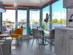 Holiday Home De Meerparel-1 by Interhome